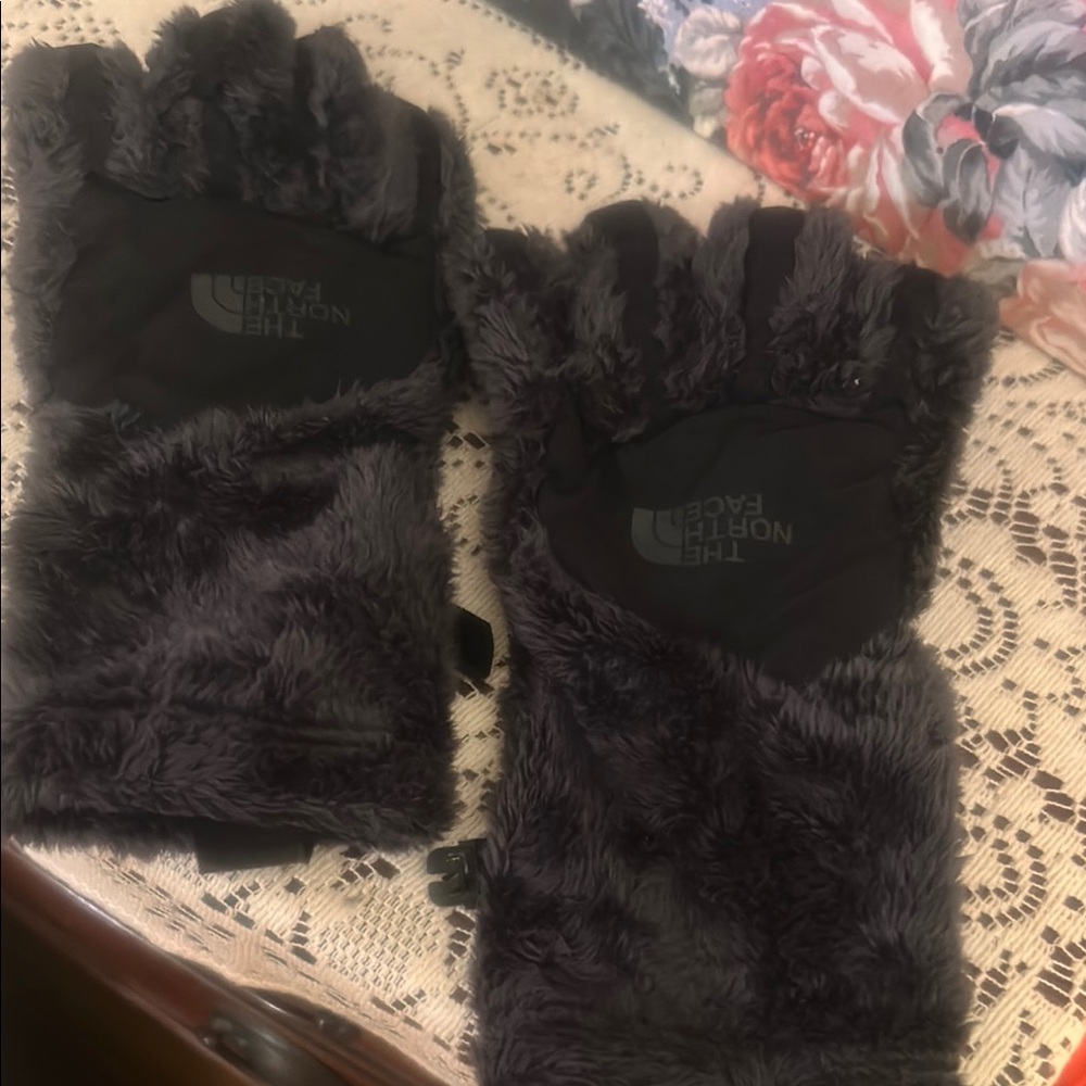 The North Face Charcoal Fleece Gloves